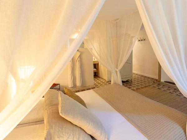 Mas de Capelou : photo 3 de la chambre chambre triple confort