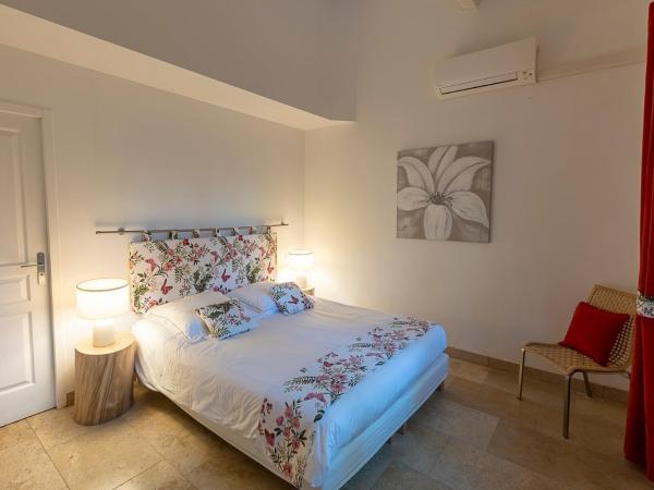 Mas de Capelou : photo 3 de la chambre appartement 3 chambres