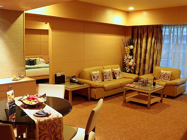 Hotel Sahara Star : photo 4 de la chambre suite lit king-size uranus avec baignoire et balcon privé - vue sur lagune