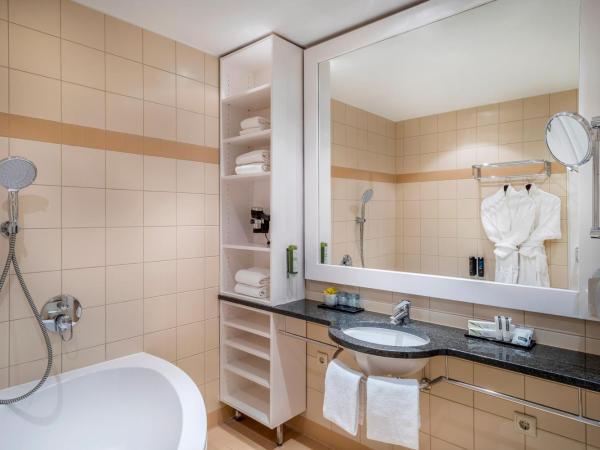 Hotel Frankfurt Messe Affiliated by Meliá : photo 3 de la chambre suite junior