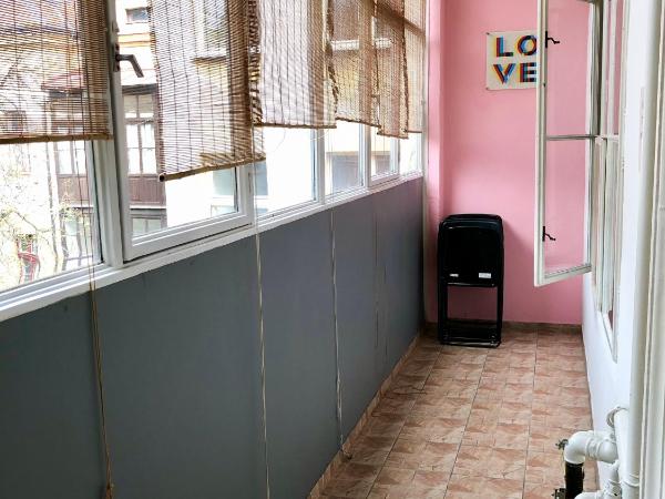 Travel&Joy backpackers : photo 10 de la chambre chambre quadruple avec salle de bains commune