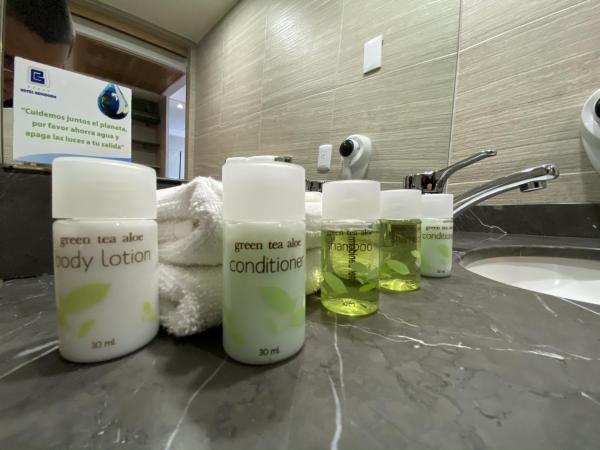 Hotel Benidorm : photo 1 de la chambre chambre triple