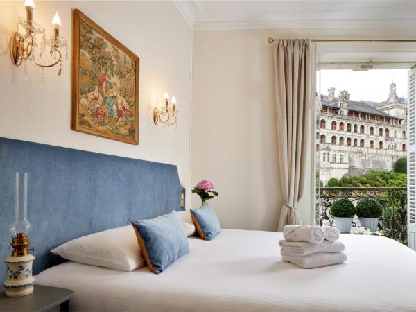 Hôtel De France Et De Guise - 1891 : photo 2 de la chambre chambre double deluxe avec vue sur château