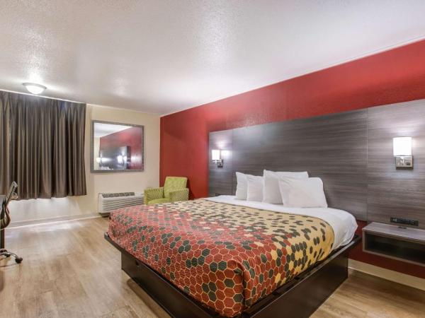 Econo Lodge : photo 1 de la chambre chambre lit king-size - non-fumeurs