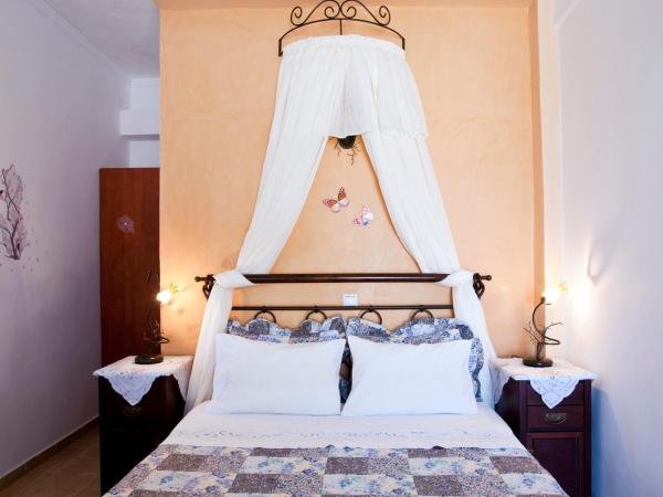 Villa Koronios : photo 3 de la chambre studio (2 adultes)