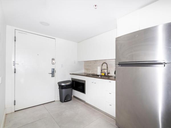 Cento Collins Stays by Mercury South Beach : photo 2 de la chambre suite avec terrasse 