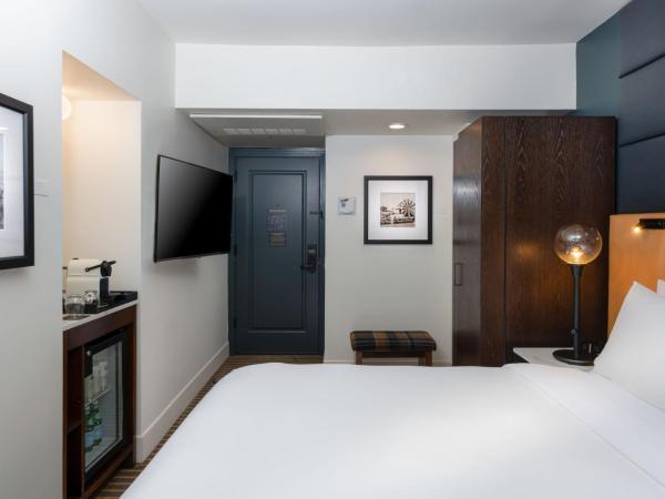 Hotel Theodore : photo 1 de la chambre chambre lit king-size standard