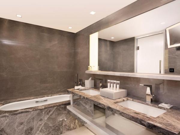 Swissotel The Bosphorus Istanbul : photo 3 de la chambre suite de luxe - vue sur jardin