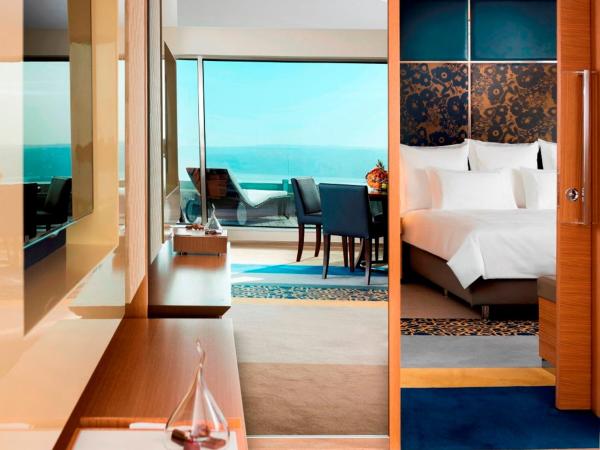 Swissotel The Bosphorus Istanbul : photo 1 de la chambre suite avec terrasse - vue sur bosphore