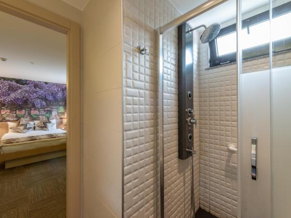 Riva's Moda : photo 3 de la chambre chambre double Économique