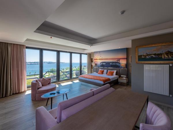 Riva's Moda : photo 2 de la chambre chambre lit king-size - vue sur mer