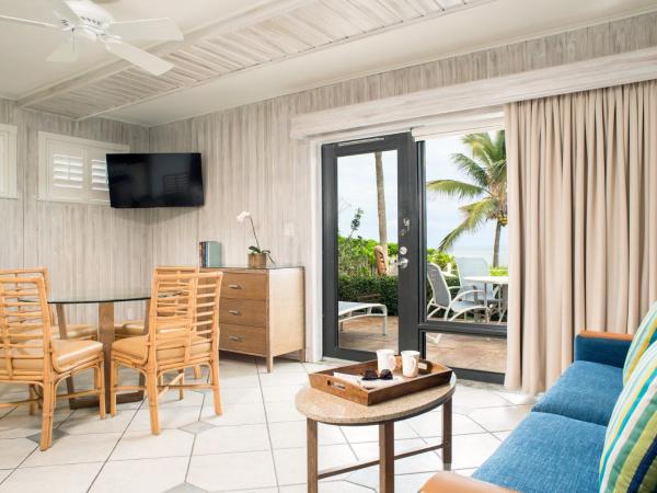 High Noon Beach Resort : photo 1 de la chambre appartement - vue sur mer