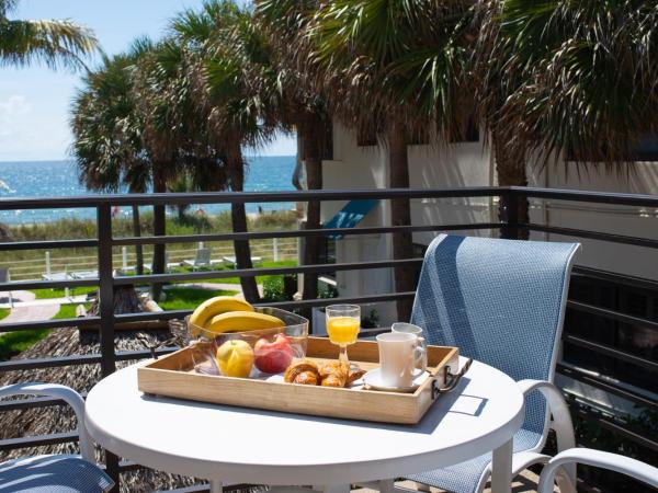 High Noon Beach Resort : photo 1 de la chambre appartement - vue sur mer