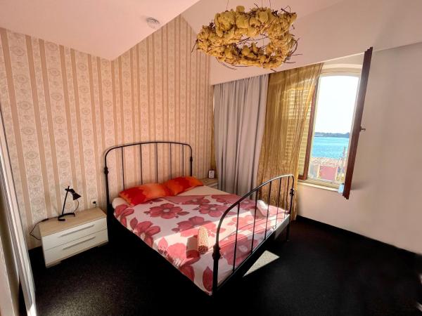 Hostel Pipištrelo : photo 3 de la chambre chambre double avec salle de bains commune