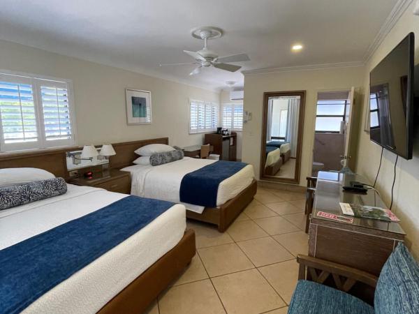 High Noon Beach Resort : photo 1 de la chambre chambre standard lit queen-size