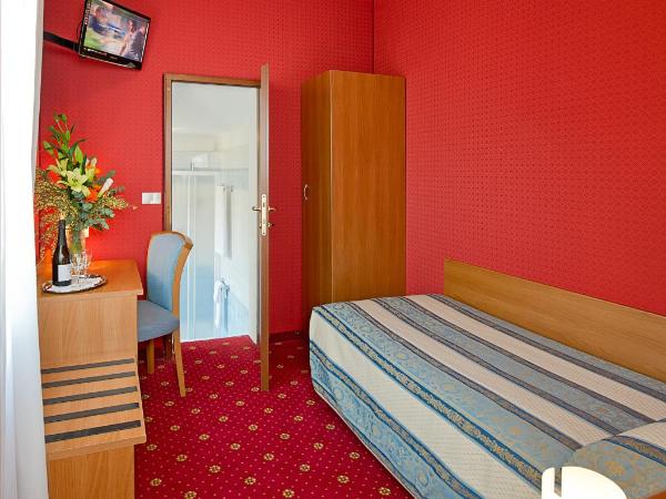 Hotel Nazionale : photo 1 de la chambre chambre double - attribuée à l'arrivée