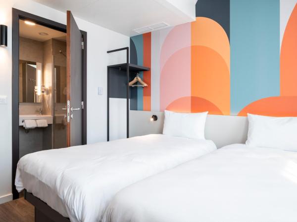 B&B HOTEL Antwerpen Centrum : photo 1 de la chambre chambre lits jumeaux standard