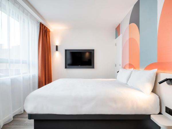 B&B HOTEL Antwerpen Centrum : photo 1 de la chambre chambre double - accessible aux personnes à mobilité réduite