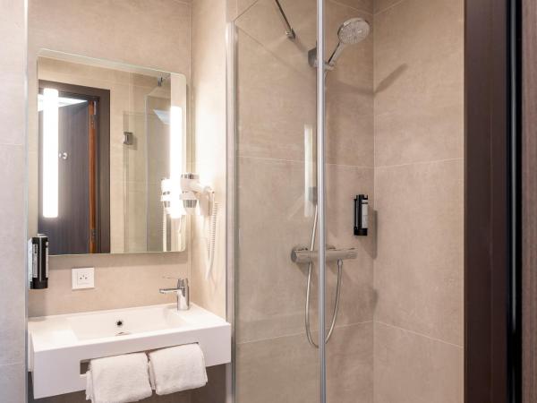 B&B HOTEL Antwerpen Centrum : photo 10 de la chambre chambre lits jumeaux standard