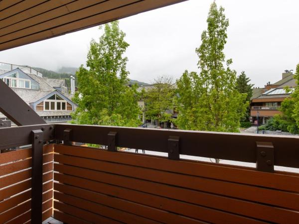 Blackcomb Lodge : photo 4 de la chambre studio king avec balcon