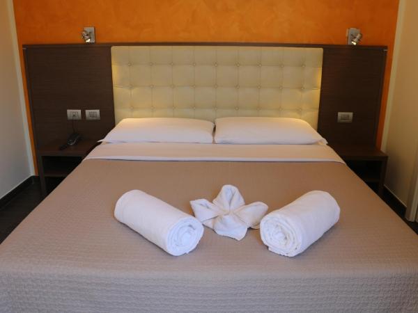 Hotel La Madonnina : photo 1 de la chambre chambre double