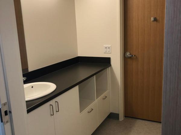 UBC Okanagan Campus : photo 3 de la chambre double room with private bathroom - nechako building