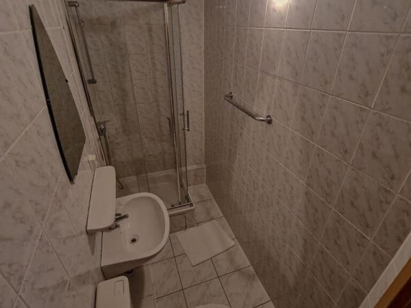 Tyros Hotel und Gästehaus am Weidendamm : photo 1 de la chambre chambre simple