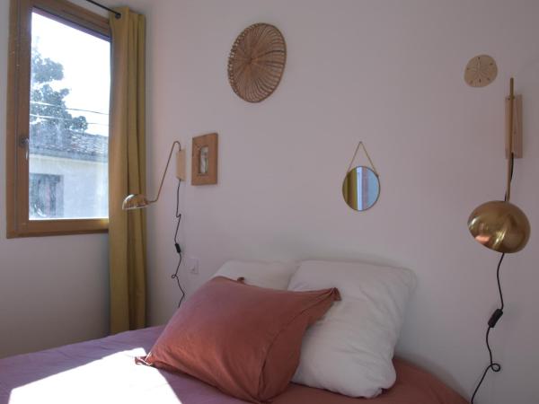 Le Bivouac - Toulouse : photo 7 de la chambre chambre double avec salle de bains privative