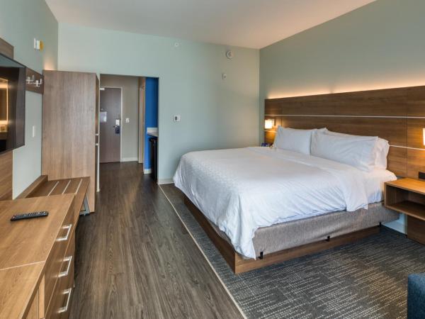 Holiday Inn Express & Suites - Charlotte - South End, an IHG Hotel : photo 2 de la chambre chambre lit king-size - adaptée aux personnes malentendantes