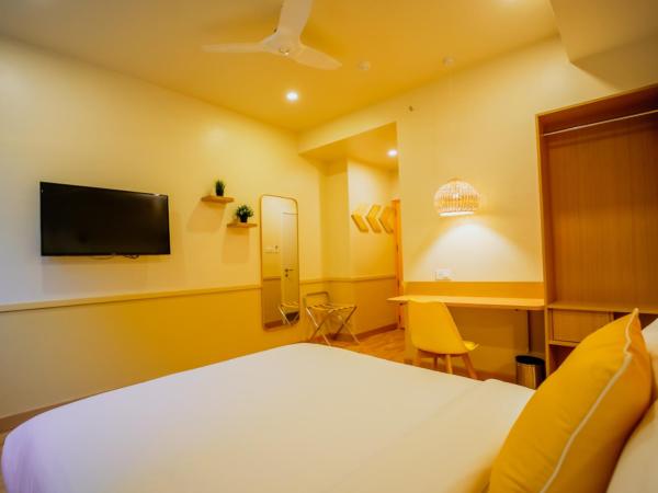 Bloom Hotel - Worli South Mumbai : photo 6 de la chambre chambre standard lit queen-size