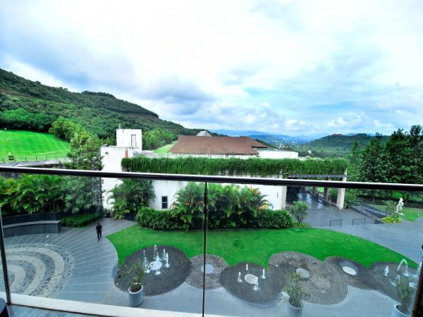 Oxford Golf Resort : photo 7 de la chambre hill view suite with balcony at residences