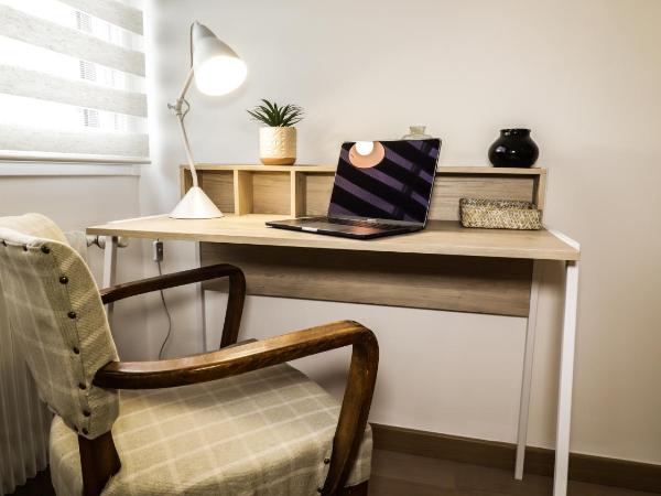 HOMEY LA COLOC DU 40 - Colocation haut de gamme de 4 chambres uniques et privées - Proche transports en commun - Aux portes de Genève : photo 9 de la chambre chambre double avec salle de bains privative extérieure