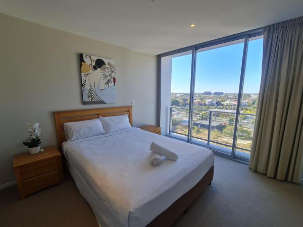 Link Portside Wharf Apartment Hotel : photo 5 de la chambre two bedroom two bathroom apartment with park view