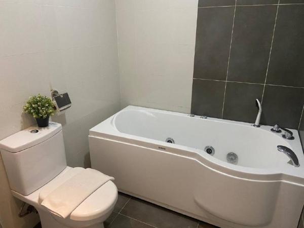 Asia Like Boutique Hotel : photo 4 de la chambre suite familiale avec bain à remous