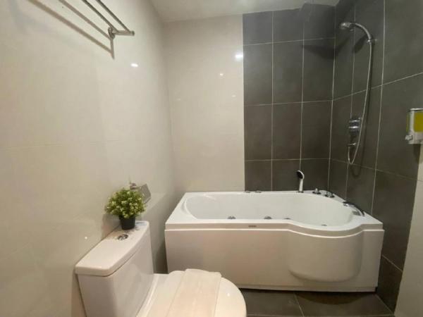 Asia Like Boutique Hotel : photo 7 de la chambre suite familiale avec bain à remous