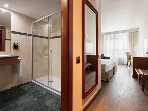Eurostars Ciudad de La Coruña : photo 2 de la chambre chambre double ou lits jumeaux