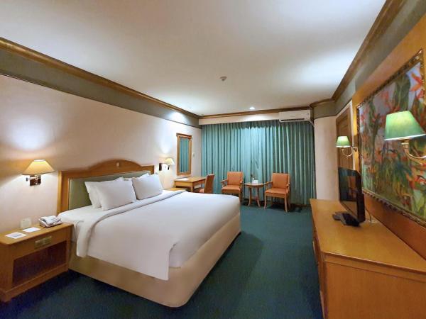 Tunjungan Hotel : photo 3 de la chambre chambre supérieure