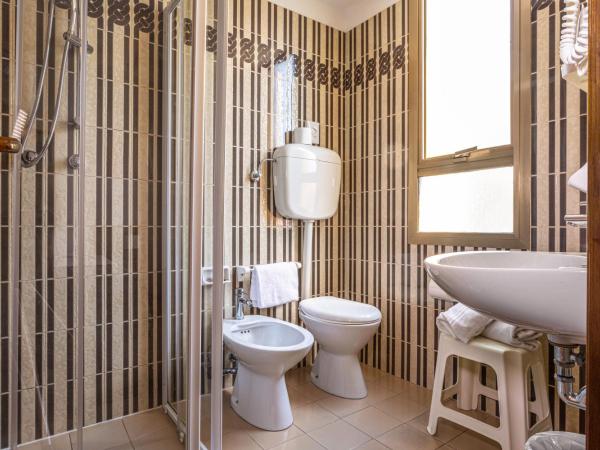 Hotel Diana : photo 3 de la chambre chambre double ou lits jumeaux