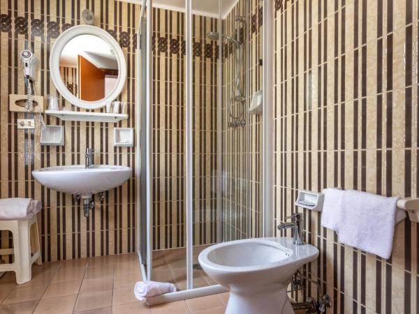 Hotel Diana : photo 6 de la chambre chambre double ou lits jumeaux