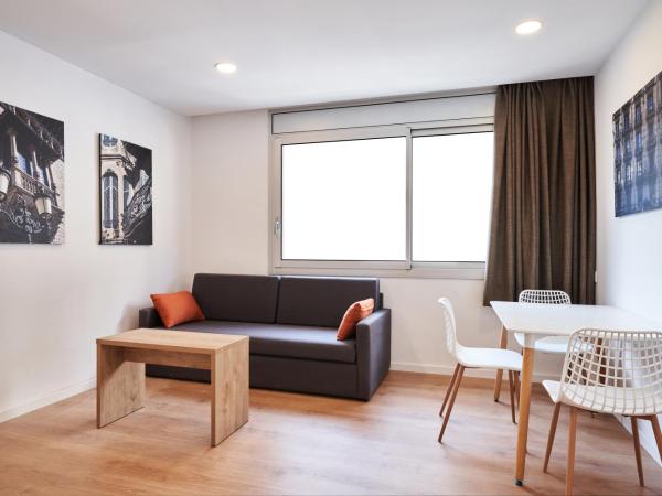 Aparthotel Augusta : photo 2 de la chambre suite familiale