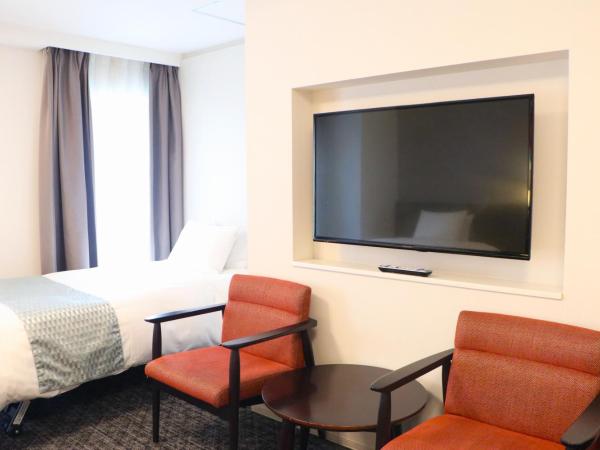 Hotel Gran Ms Kyoto : photo 3 de la chambre chambre triple de luxe avec lit d'appoint