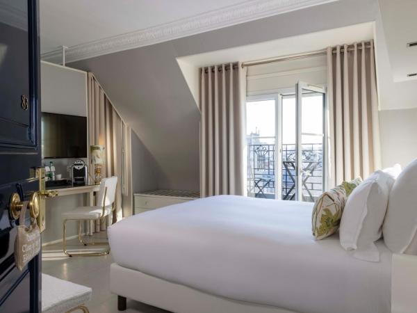 Hôtel de Banville : photo 2 de la chambre chambre double avec terrasse