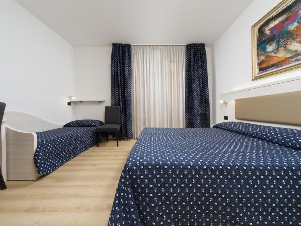 Hotel Giotto : photo 1 de la chambre chambre triple