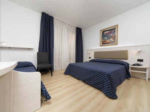 Hotel Giotto : photo 6 de la chambre chambre triple