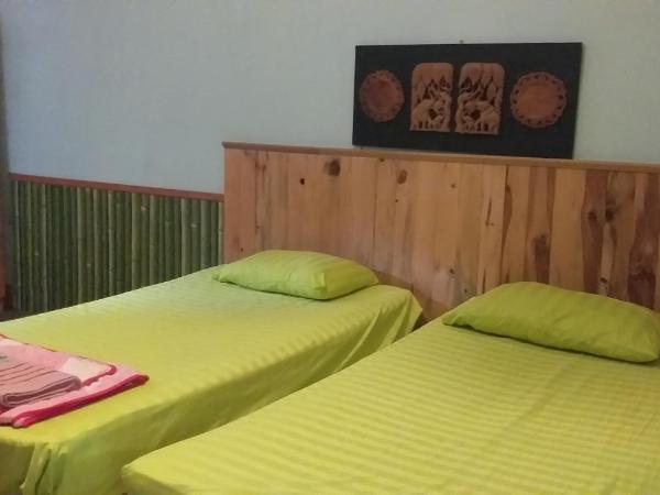 Tanyahouse : photo 2 de la chambre chambre simple avec salle de bains 