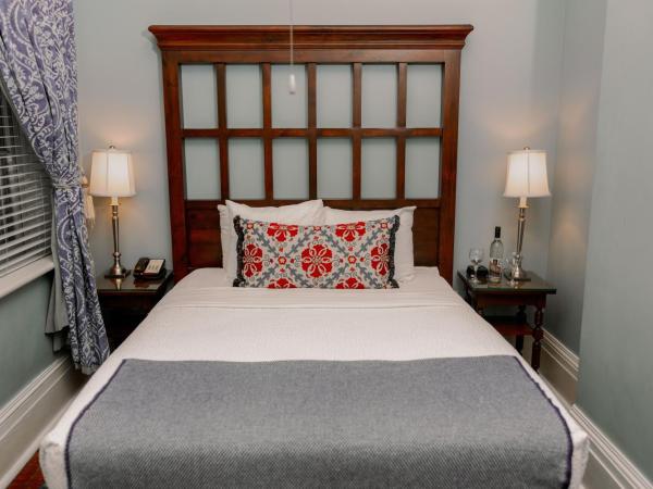 The Marshall House, Historic Inns of Savannah Collection : photo 1 de la chambre petite chambre lit queen-size