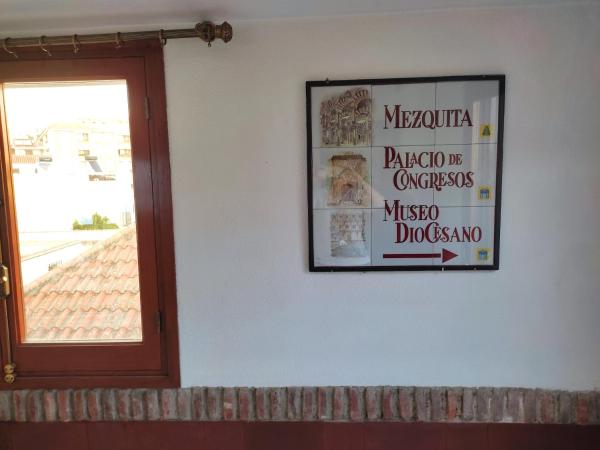 San Basilio´s Red House : photo 8 de la chambre chambre double avec salle de bains privative