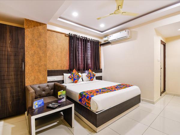 FabHotel Rotano Suites Yelahanka : photo 1 de la chambre chambre deluxe