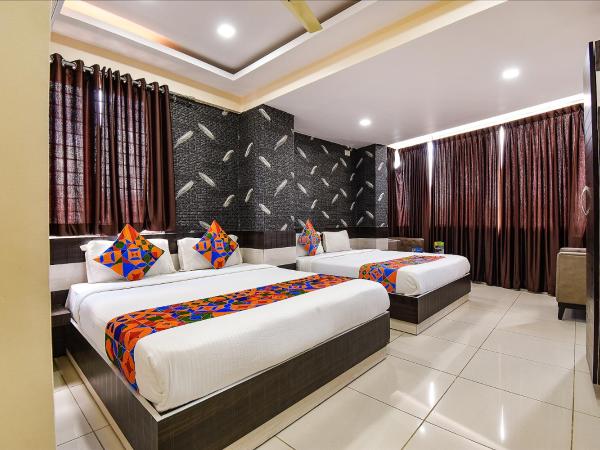 FabHotel Rotano Suites Yelahanka : photo 1 de la chambre chambre familiale