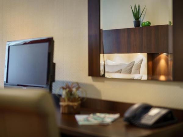 Hotel Graf Moltke Hamburg : photo 3 de la chambre chambre double ou lits jumeaux standard
